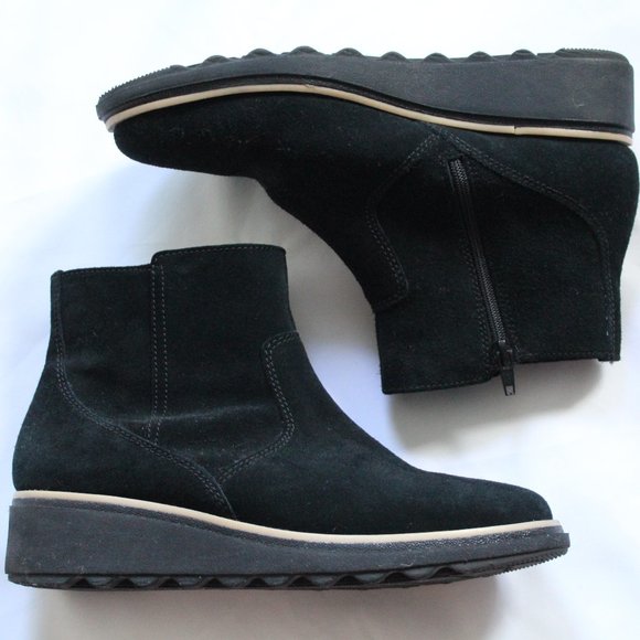 Women's Suede Wedge Ankle Bootie Black Size 7 - Picture 2 of 6